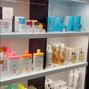 Meet your Posher, Monet